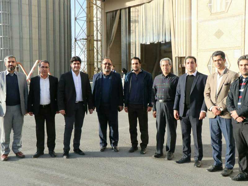 بازدید و جلسه مشترک اعضا شورا شهر و شهرداری شهر کوهسار از خط تولید شرکت آرد ستاره کردان