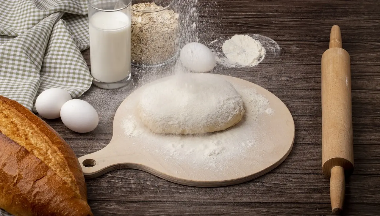 کدام آرد برای کیک بهتر است؟ راهنمای انتخاب آرد برای کیک